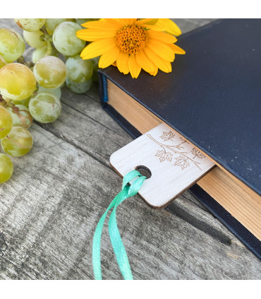 Wooden Bookmark “Cozy Autumn Reads” – Autumn Warmth on Every Page