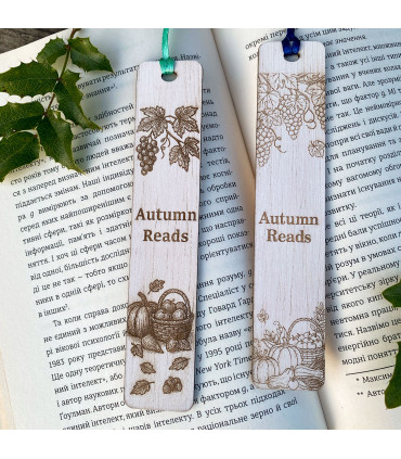Wooden Bookmark “Autumn Reads” – Laser Engraved Fall Design with Pumpkin and Grapes