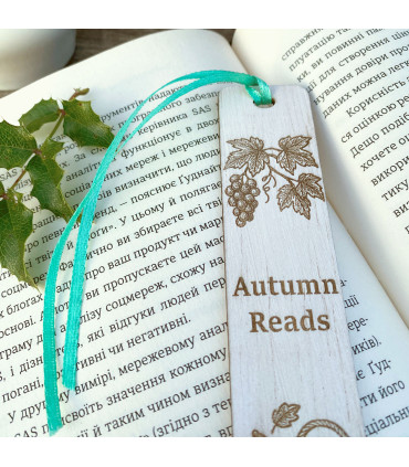 Wooden Bookmark “Autumn Reads” – Laser Engraved Fall Design with Pumpkin and Grapes