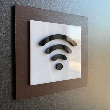 Табличка Wi-Fi з фанери та акрилу