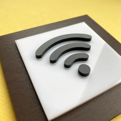 Табличка Wi-Fi з фанери та акрилу