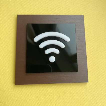 Табличка Wi-Fi з фанери та акрилу