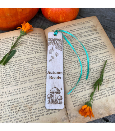 Wooden Bookmark “Autumn Reads”
