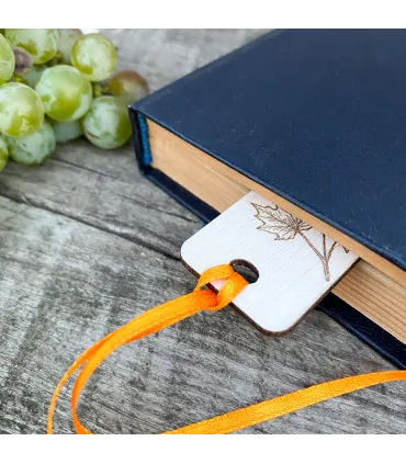 Wooden Bookmark “Cozy Autumn Reads” – Autumn Warmth on Every Page
