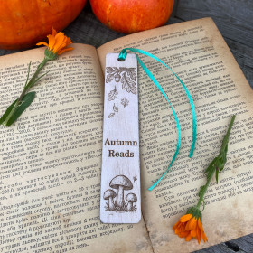 Wooden Bookmark “Autumn Reads”